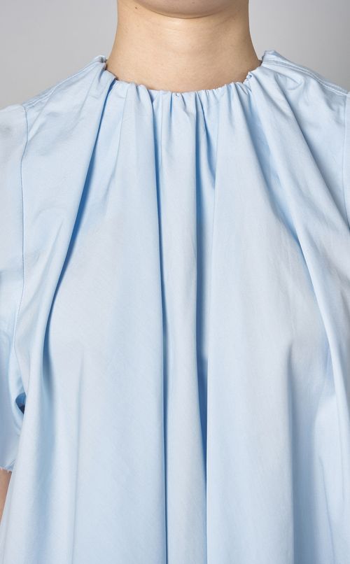 コットンギャザーネッククロップドブラウス