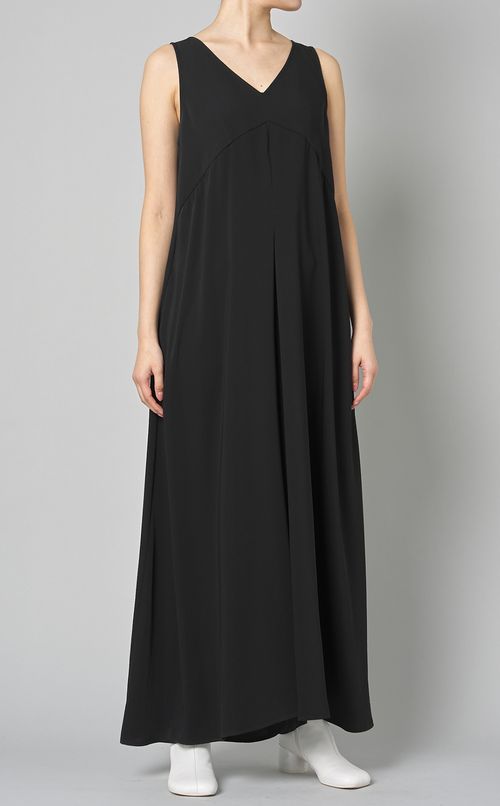 Vネックノースリーブジャンプスーツ