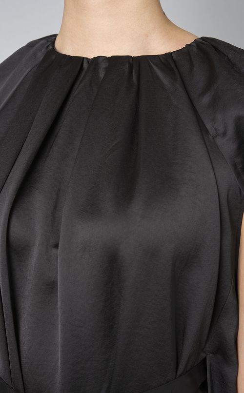 フレアフォルムサックドレス