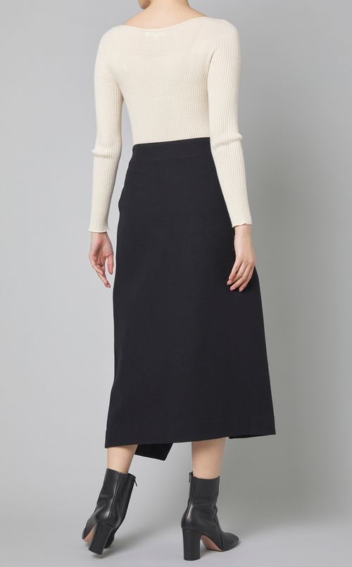 ウールセンタースリットラップスカート