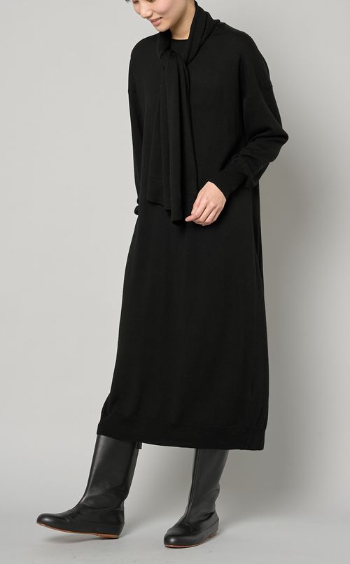 ボウタイ付ニットワンピース