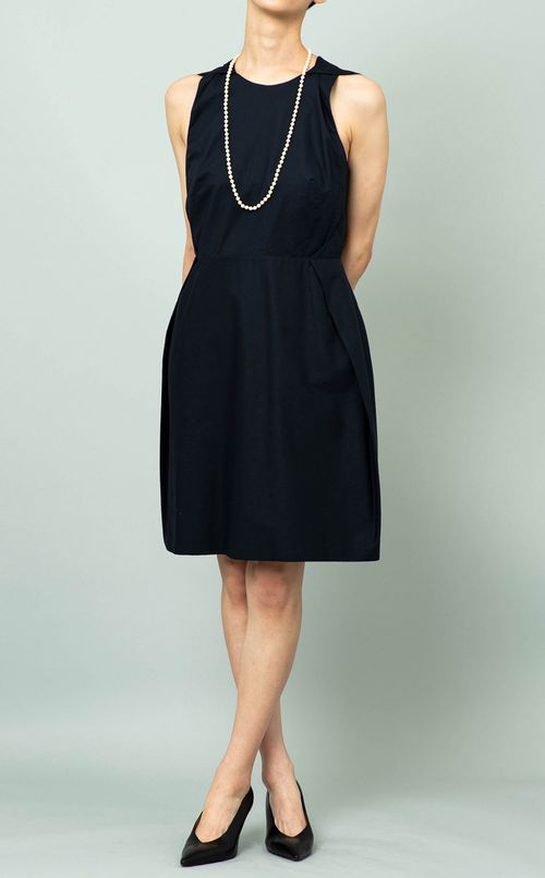 タックノースリーブワンピース