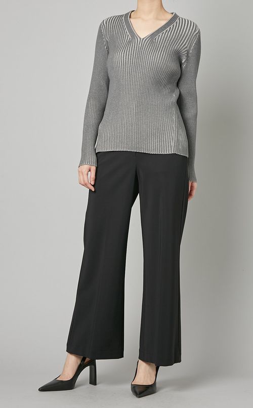 Vネックニットプルオーバー