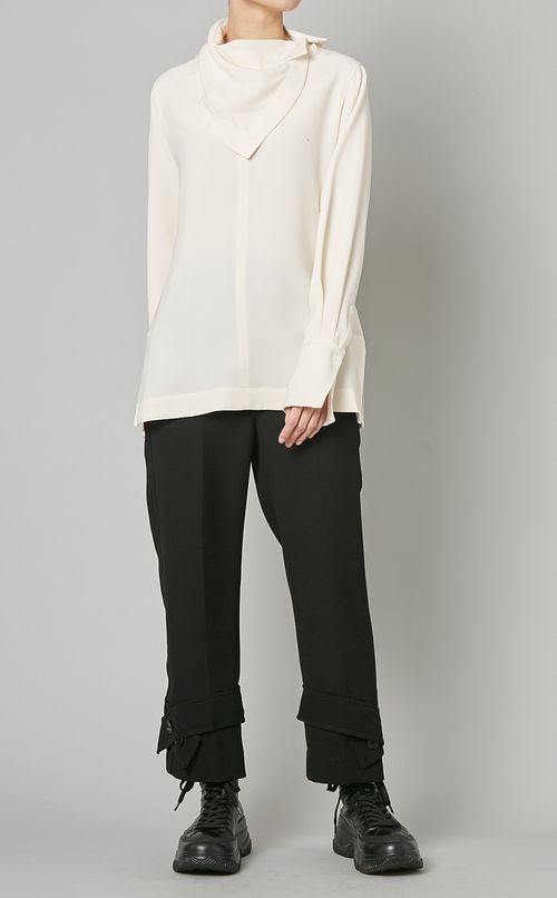 スカーフネックプルオーバーブラウス