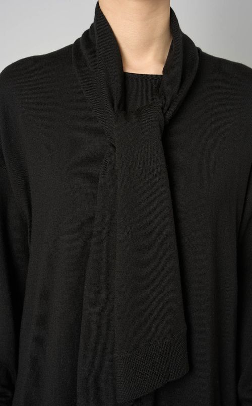 ボウタイ付ニットワンピース