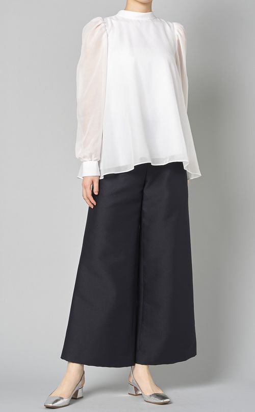 ボウタイシアーブラウス