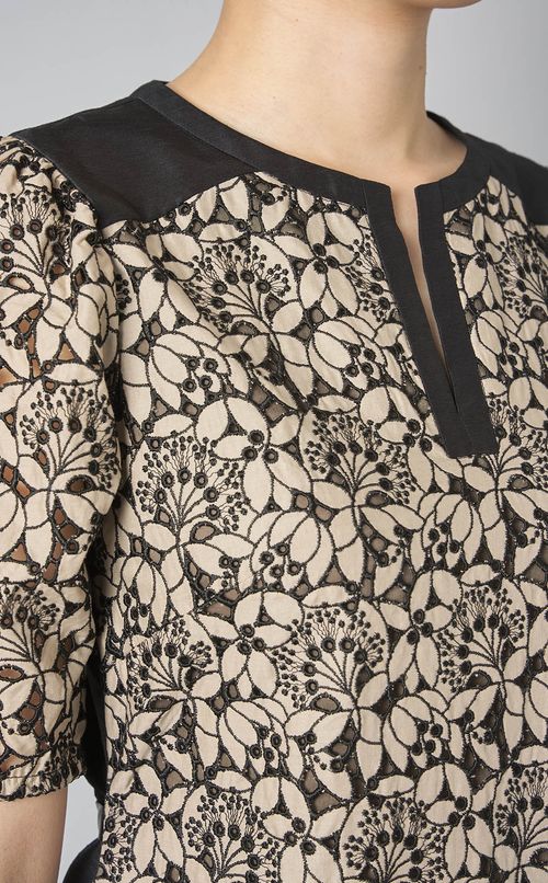 ボタニカルレースキーネックワンピース