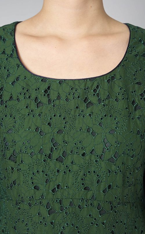 ボタニカルレースワンピース