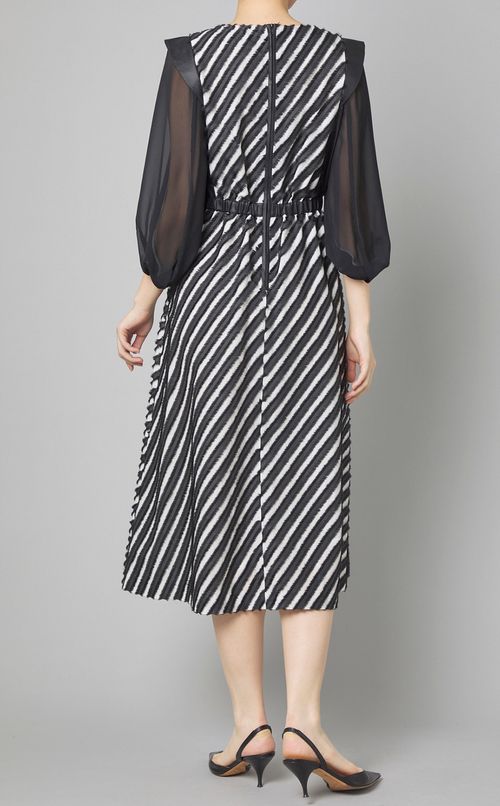 カットジャガードストライプワンピース