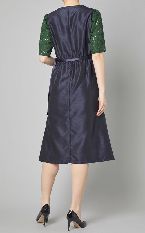 ボタニカルレースキーネックワンピース