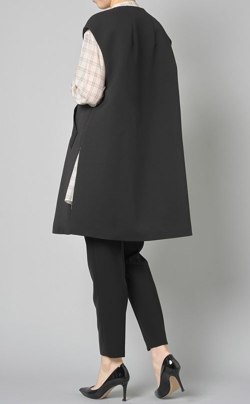 ハーフレングスジレジャケット