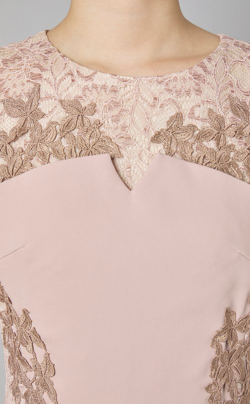 レースアップリケスリットワンピース