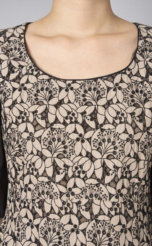 ボタニカルレースワンピース