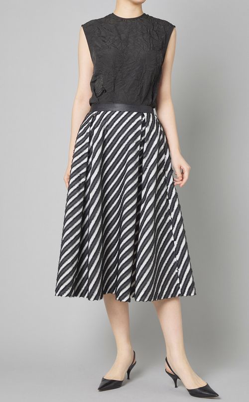 カットオフレイヤードトップス