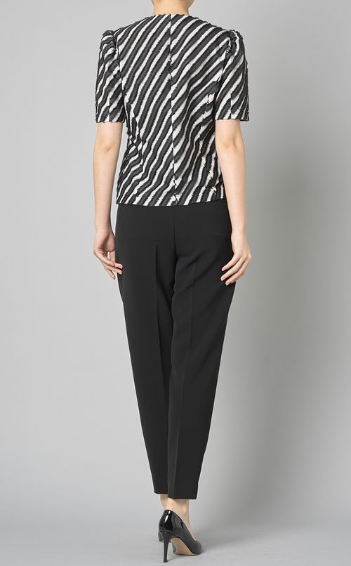 カットジャガードVネックブラウス