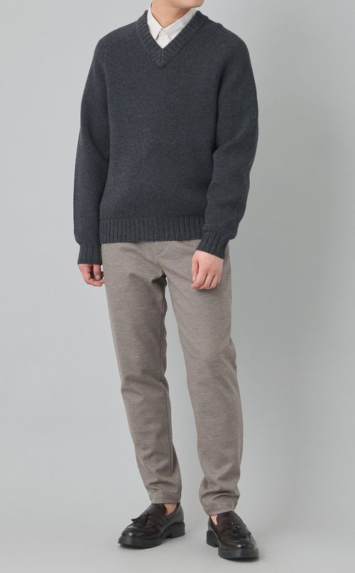 ヘビーウールVネックニット