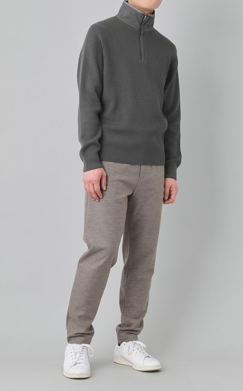 スタンドカラーウールニット