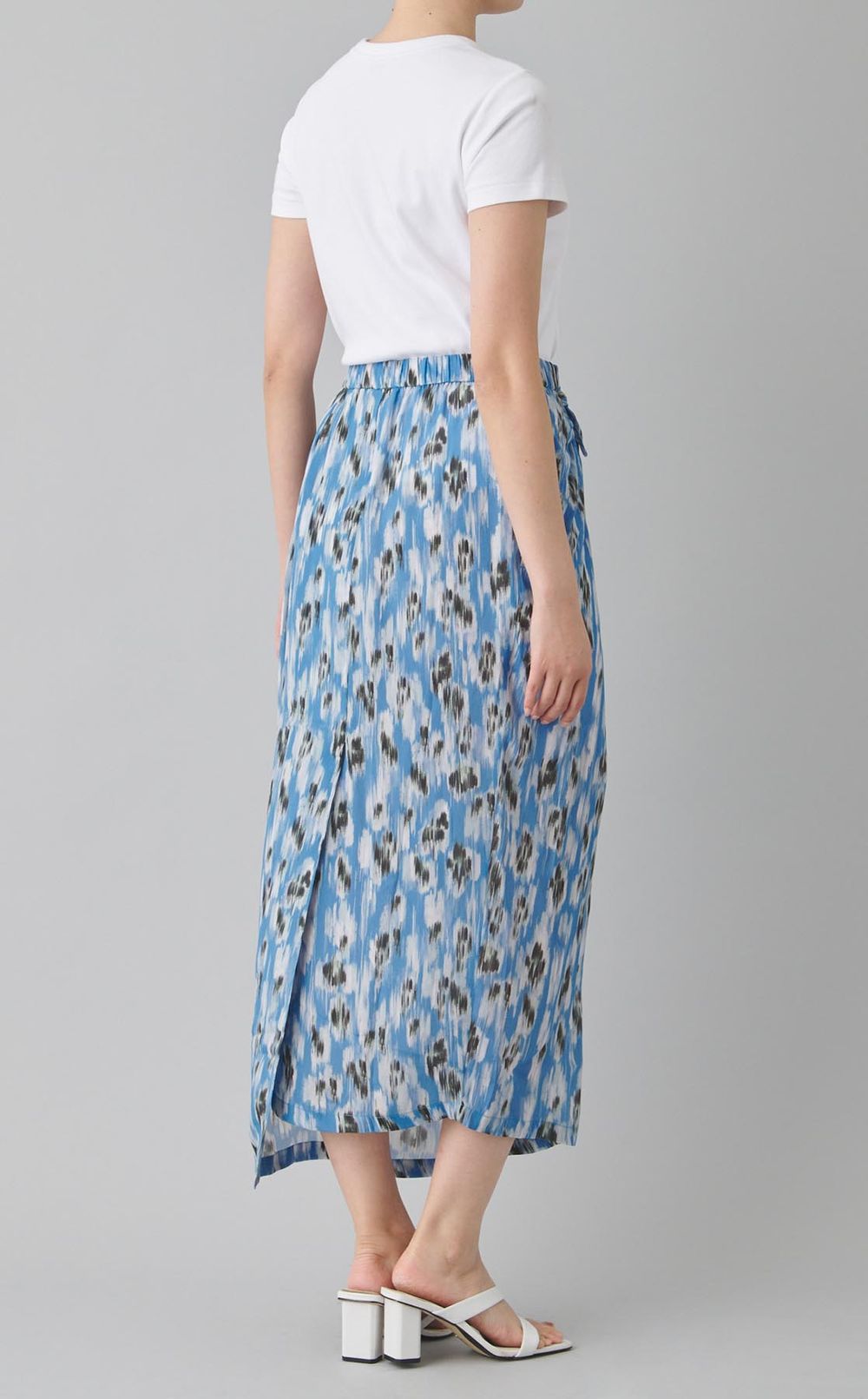 プリントエラスティックミディスカート