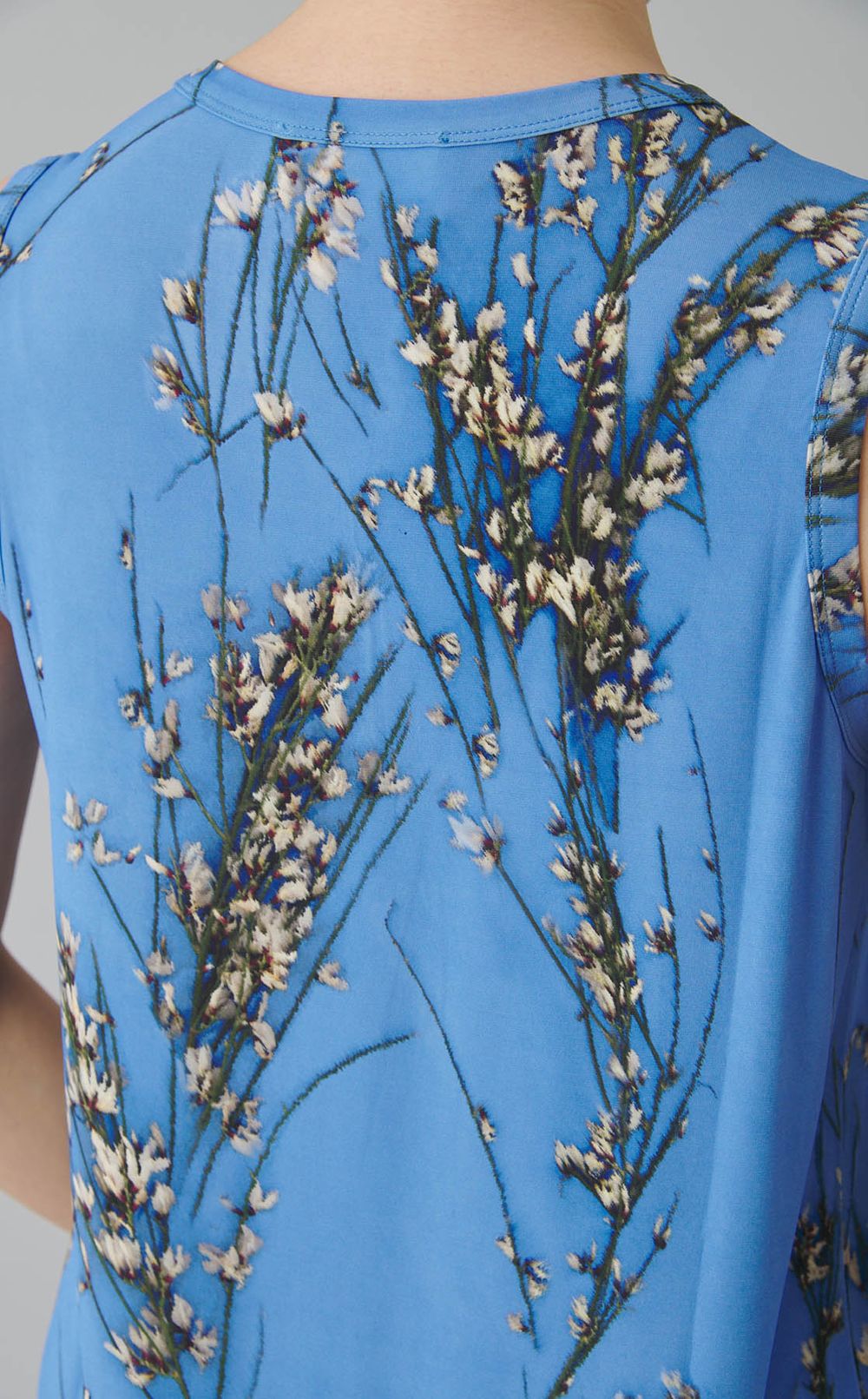 スリーブレスロングジャージードレス