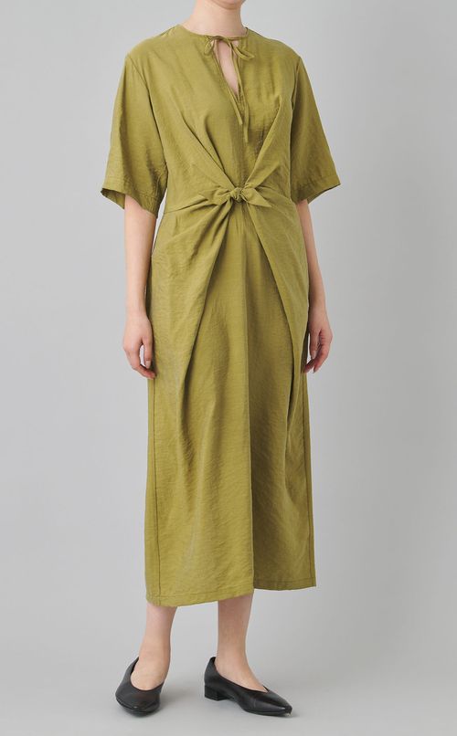 フロントノットハーフスリーブドレス