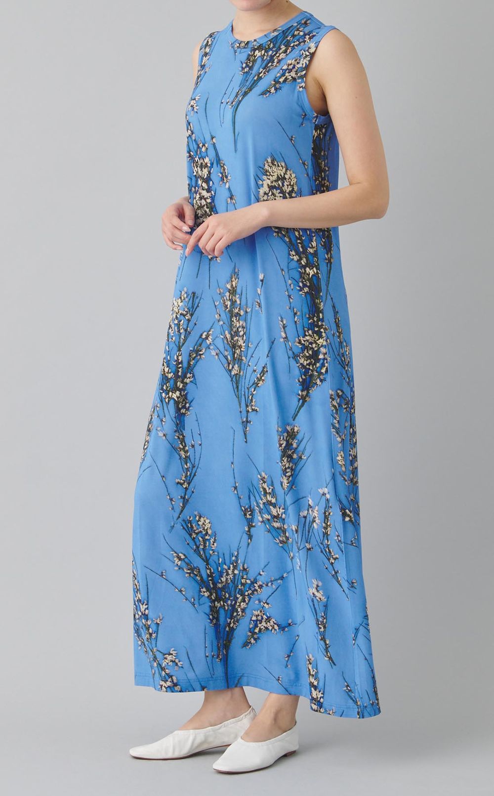 スリーブレスロングジャージードレス