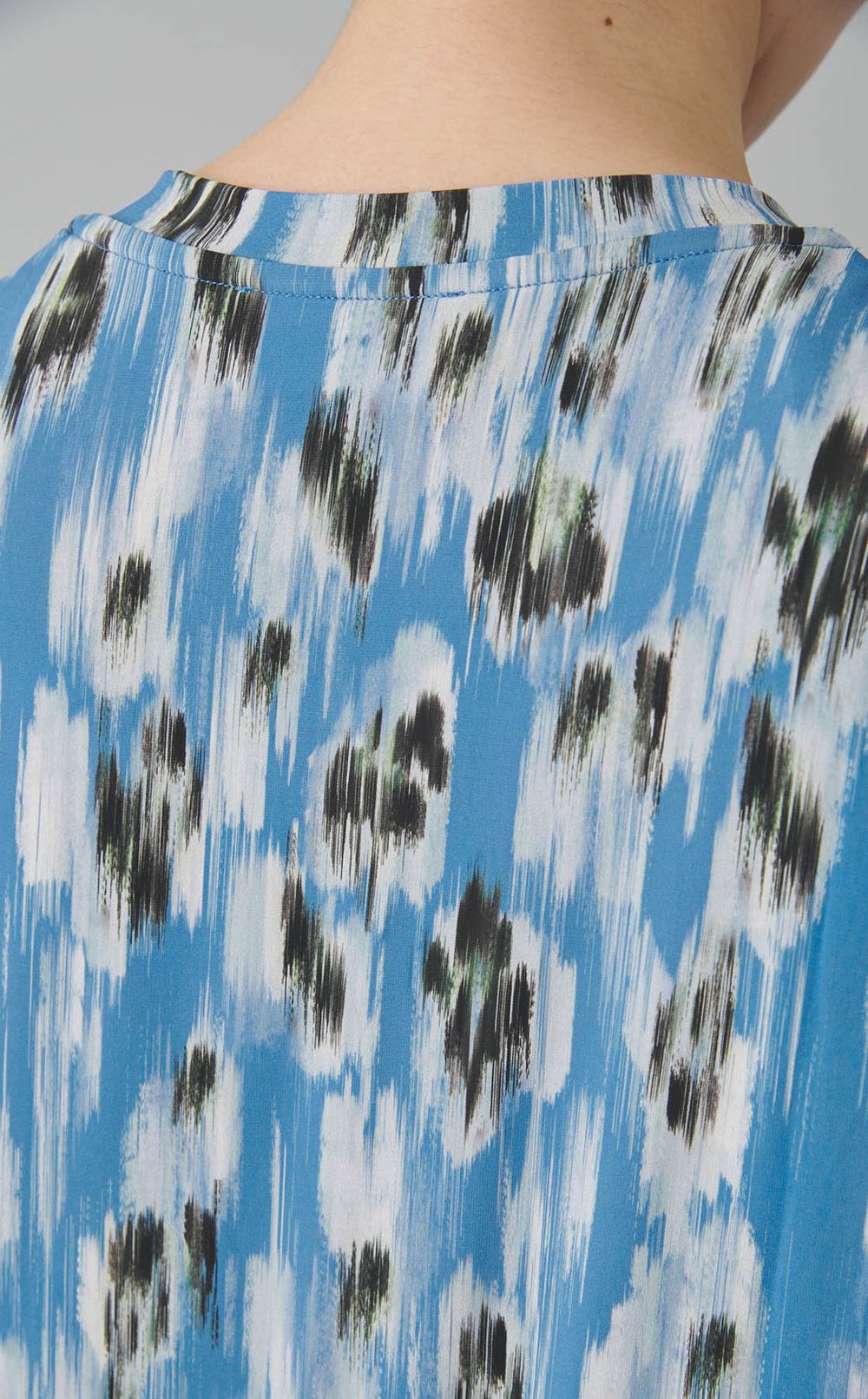 プリントスリーブレスプルオーバー