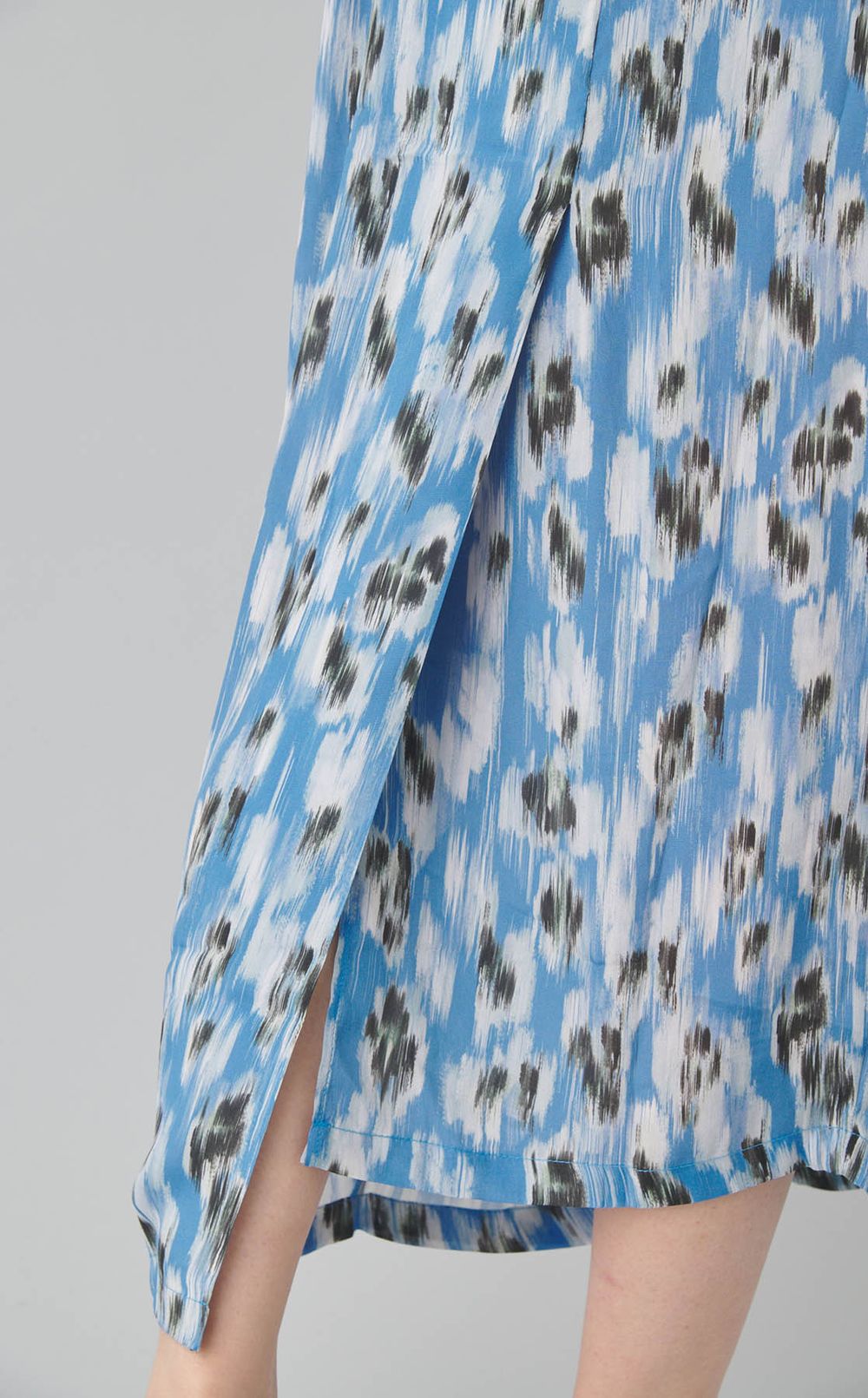 プリントエラスティックミディスカート