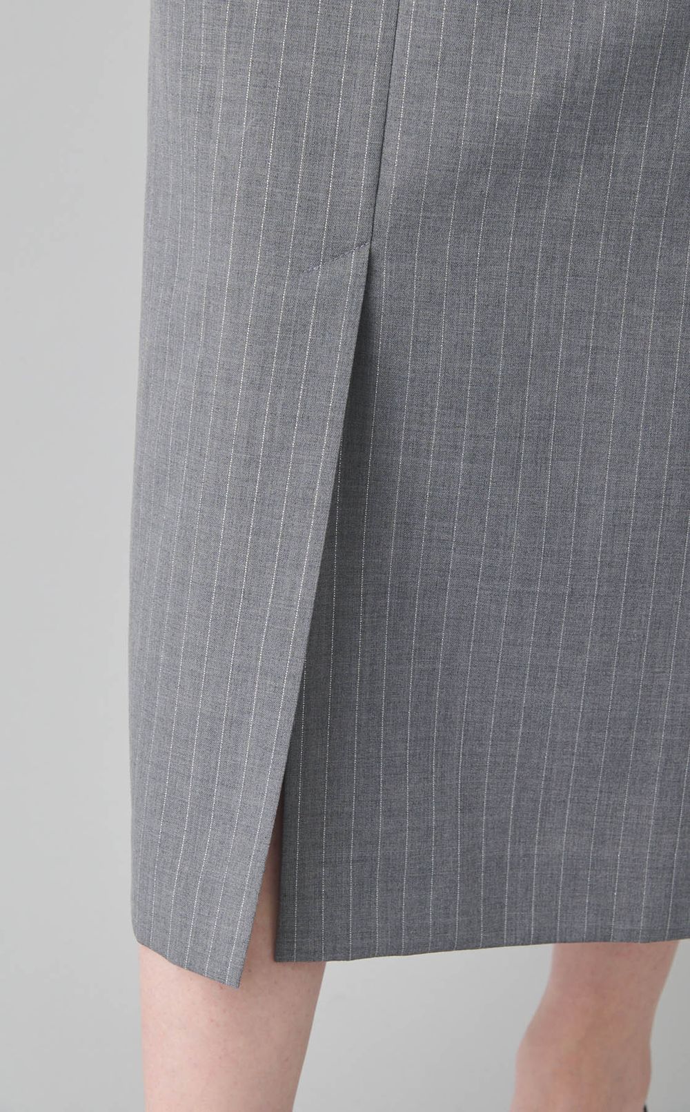 ラメストライプフレアスリーブワンピース