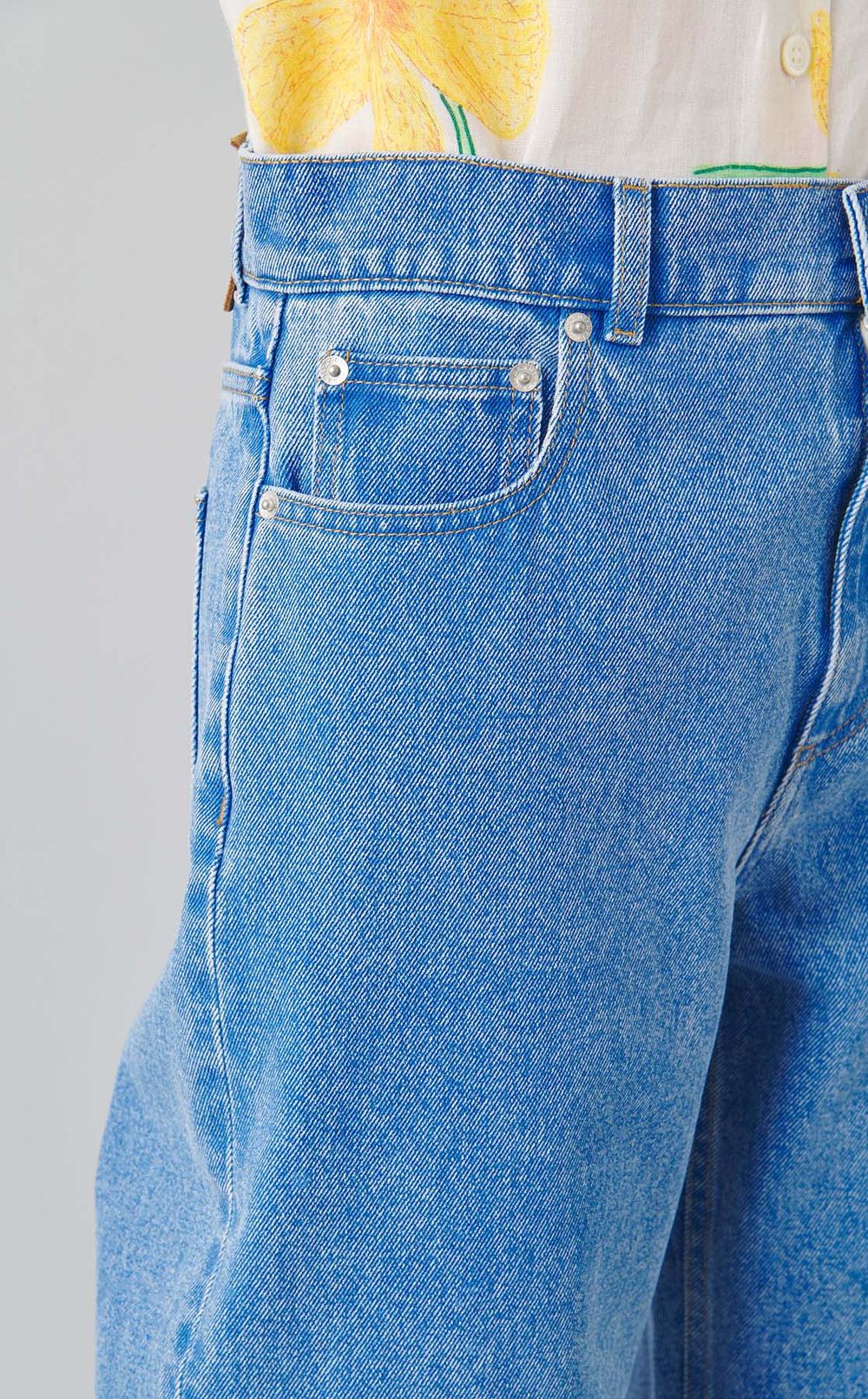 フラワーパッチデニムパンツ