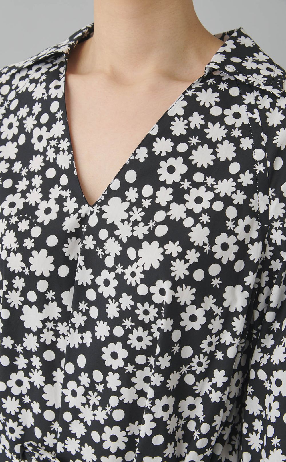 ギャザースリーブフラワーワンピース