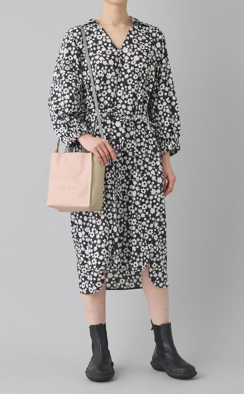 ギャザースリーブフラワーワンピース