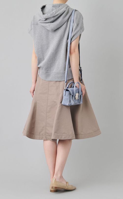 スリーブレスフーディコンボワンピース