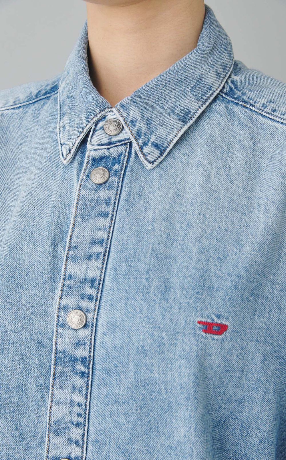 ロゴ刺繍デニムシャツワンピース