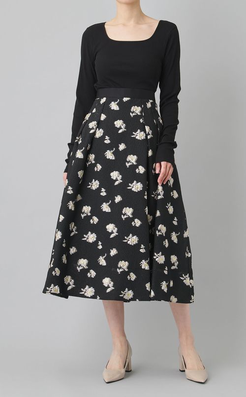 オーガンジーフラワータックスカート