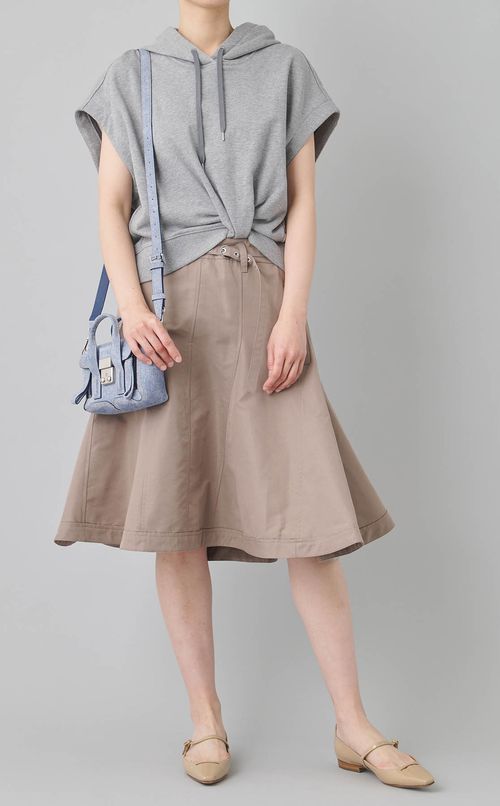 スリーブレスフーディコンボワンピース