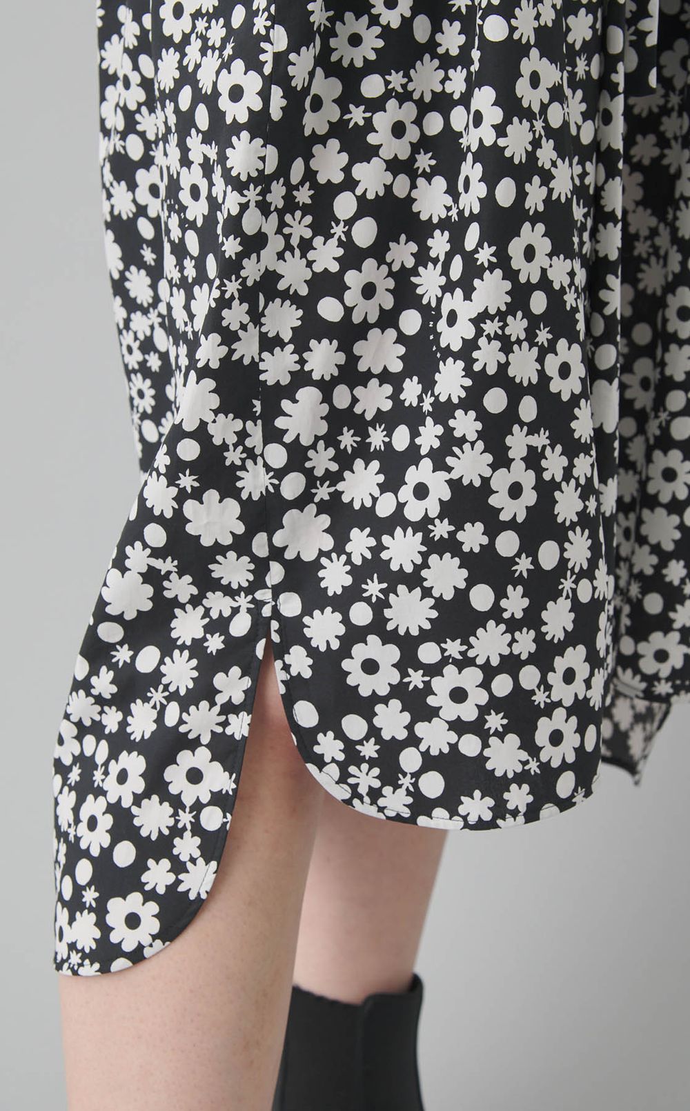 ギャザースリーブフラワーワンピース