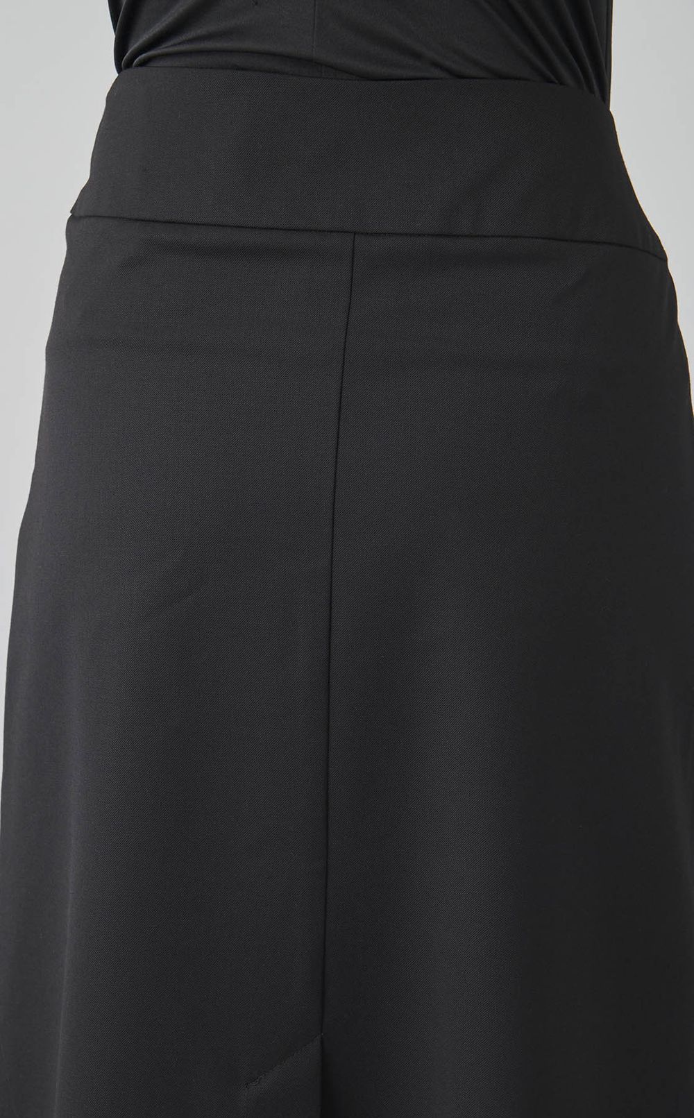 センターロゴペンシルスカート