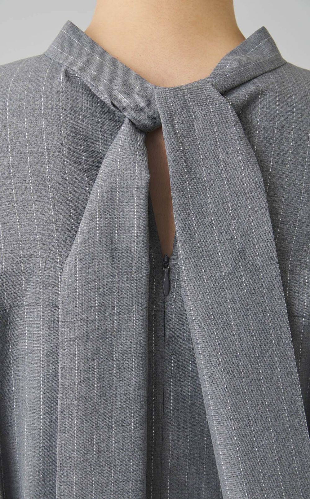 ラメストライプフレアスリーブワンピース