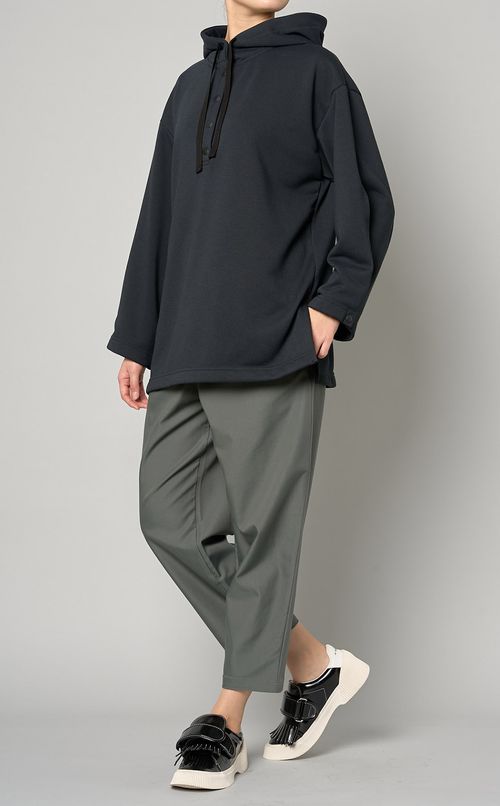 プルオーバーフーデッドスウェット