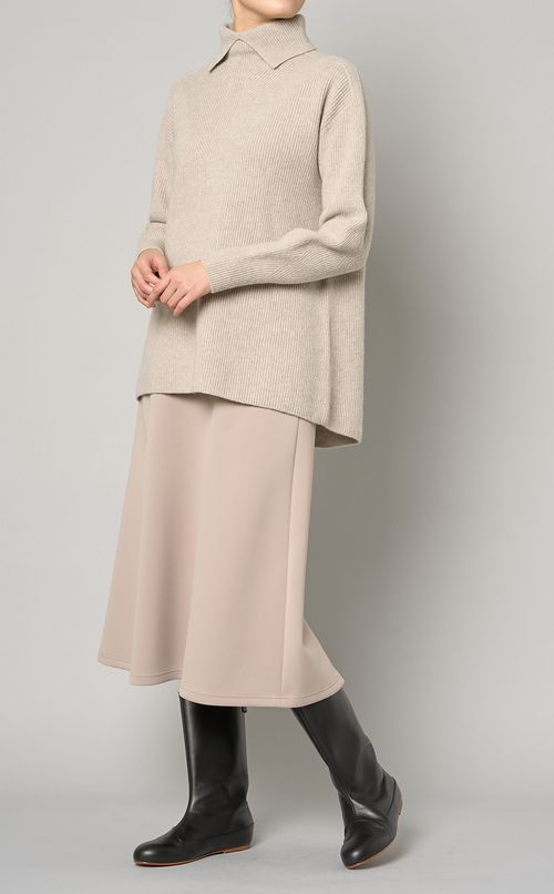 シームレスニットプルオーバー