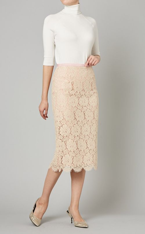 スカラップヘムレーススカート