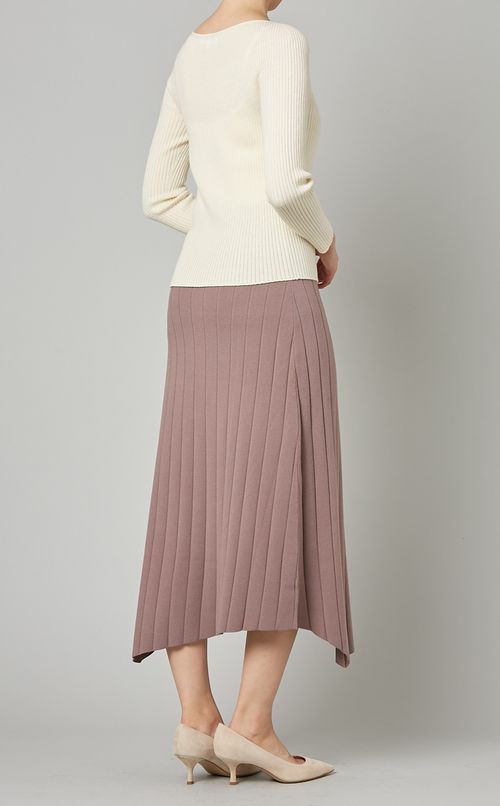 ヘムラインニットスカート