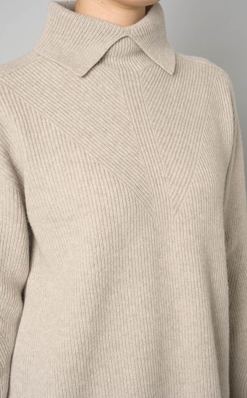 シームレスニットプルオーバー