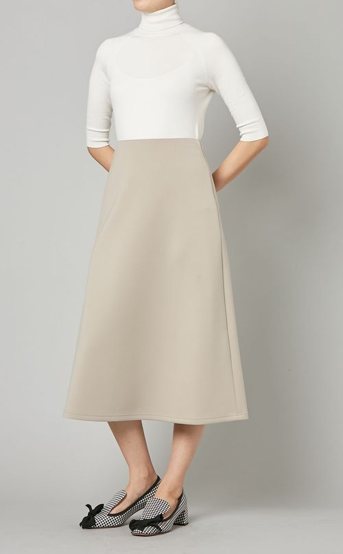 Aラインミディフレアスカート