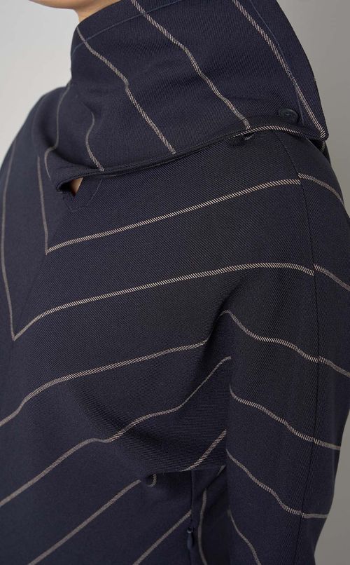 ピンストライプウエストシュイプトップス