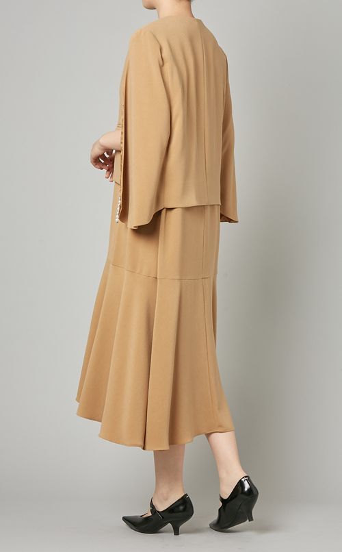 ノーカラーケープジャケット