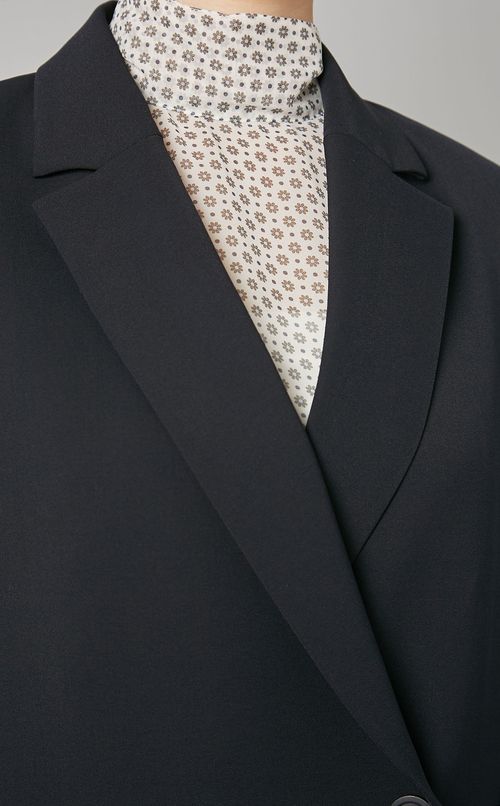 テーラードダブルジャケット