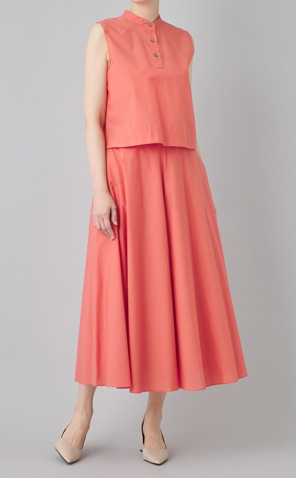 ソフトローンノースリーブトップス