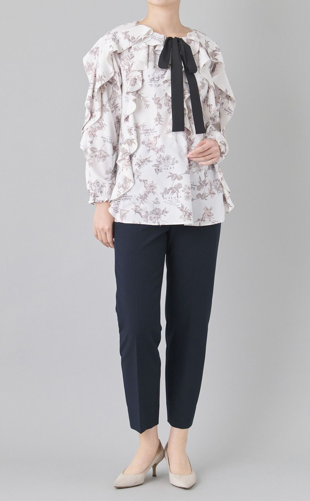 プリントラッフルブラウス