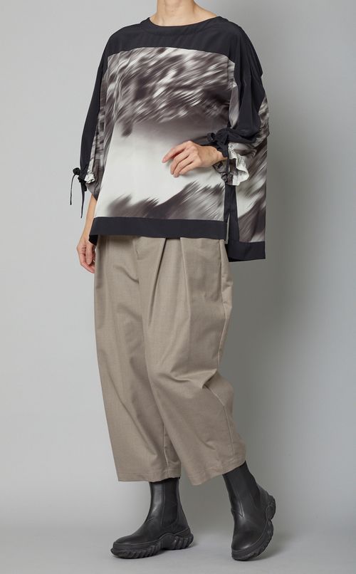 ドロップショルダープリントプルオーバー